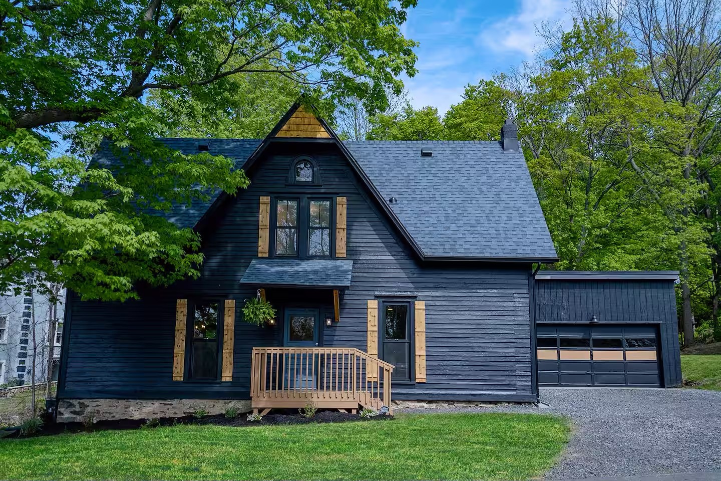The Onyx Chalet by Keuka Lake
